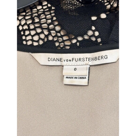 Diane von Furstenberg Size 0 Shany Lace Silk Blend Jumpsuit in Nougat and Black - Picture 15 of 16